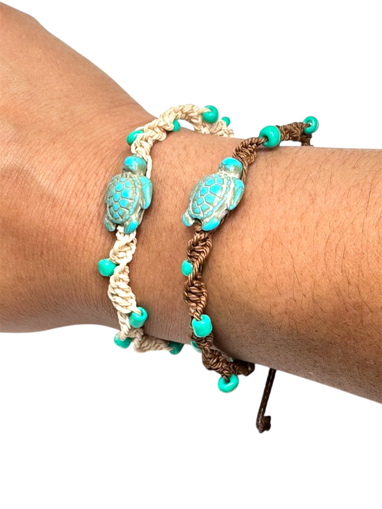 Pulsera Artesanal con Tortuguita y Cuentas Verdes